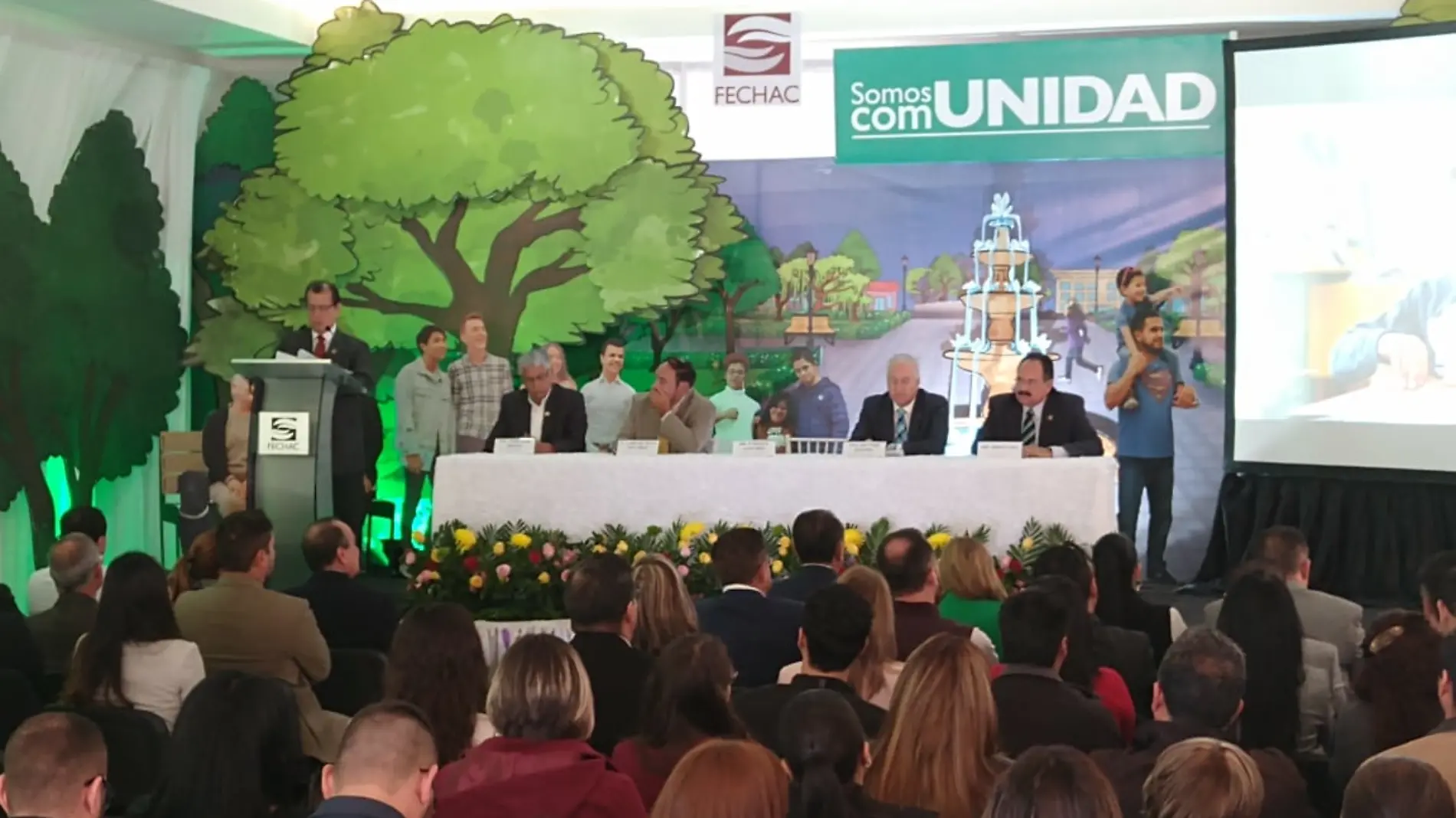 Enrique Sánchez Villalobo presidente de FECHAC  rindió su primer informe en el que destacó una inversión de 15.2 millones de pesos en el desarrollo humano%2c social y comunitario